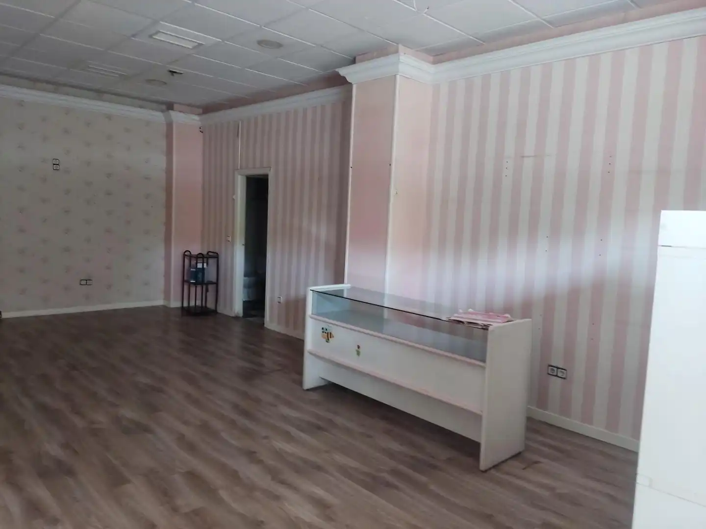 Commercial properties for rent in Granada  with Air Conditioner