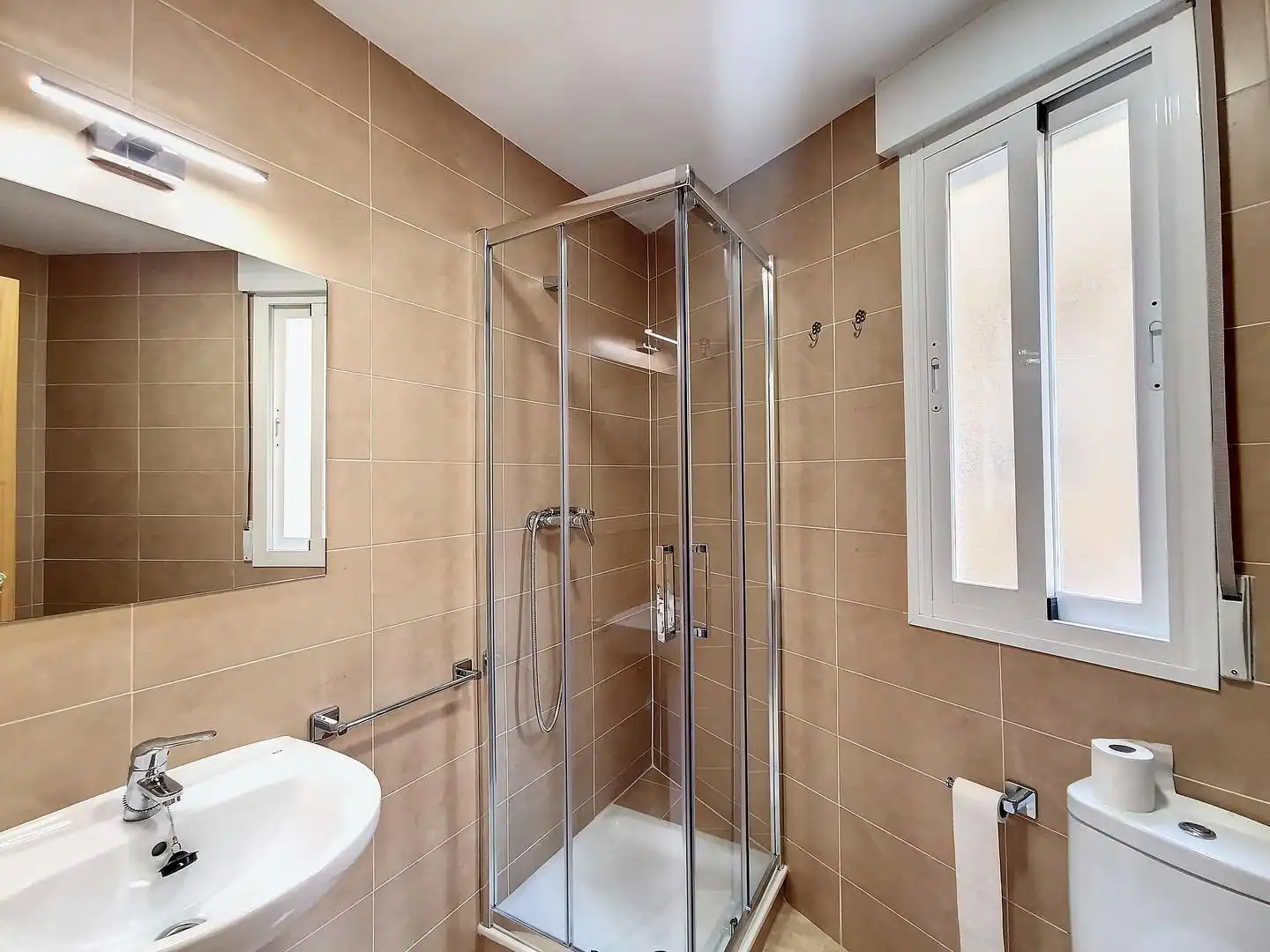 Bathroom of Flat for sale in La Zubia  with Furnished and Balcony