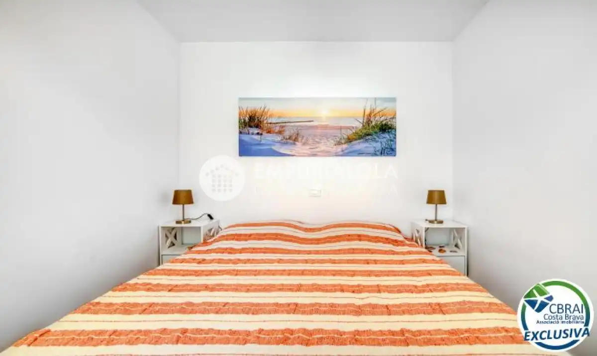 Dormitori de Apartament en venda en Roses amb Aire condicionat, Calefacció i Moblat