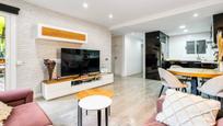 Living room of Flat for sale in Terrassa  with Air Conditioner and Balcony