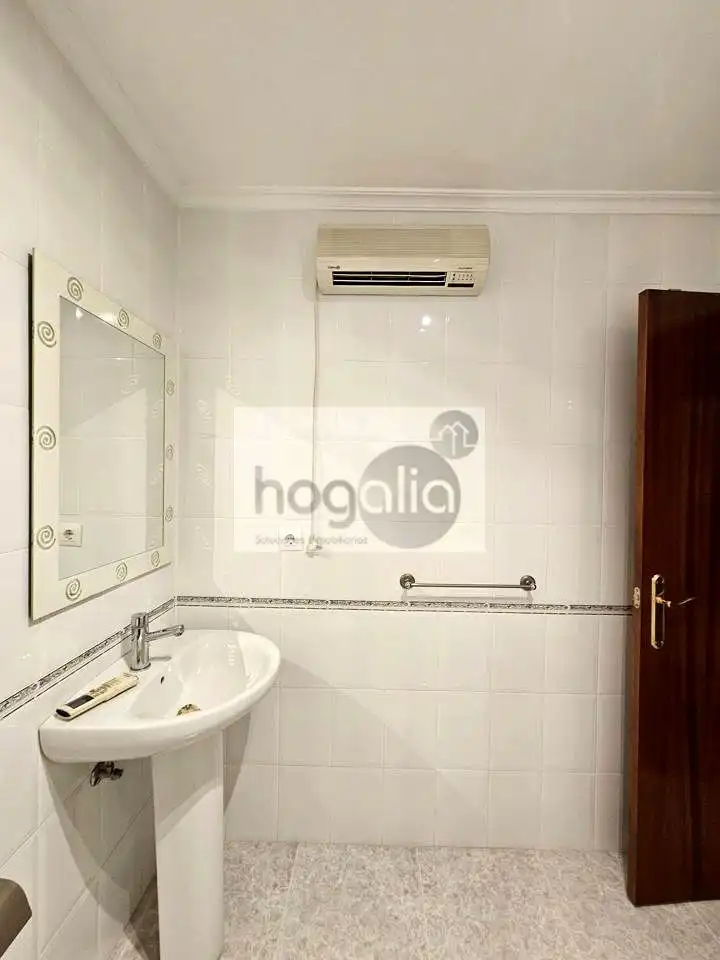 Baño de Piso en venta en Este - Alcosa- Torreblanca