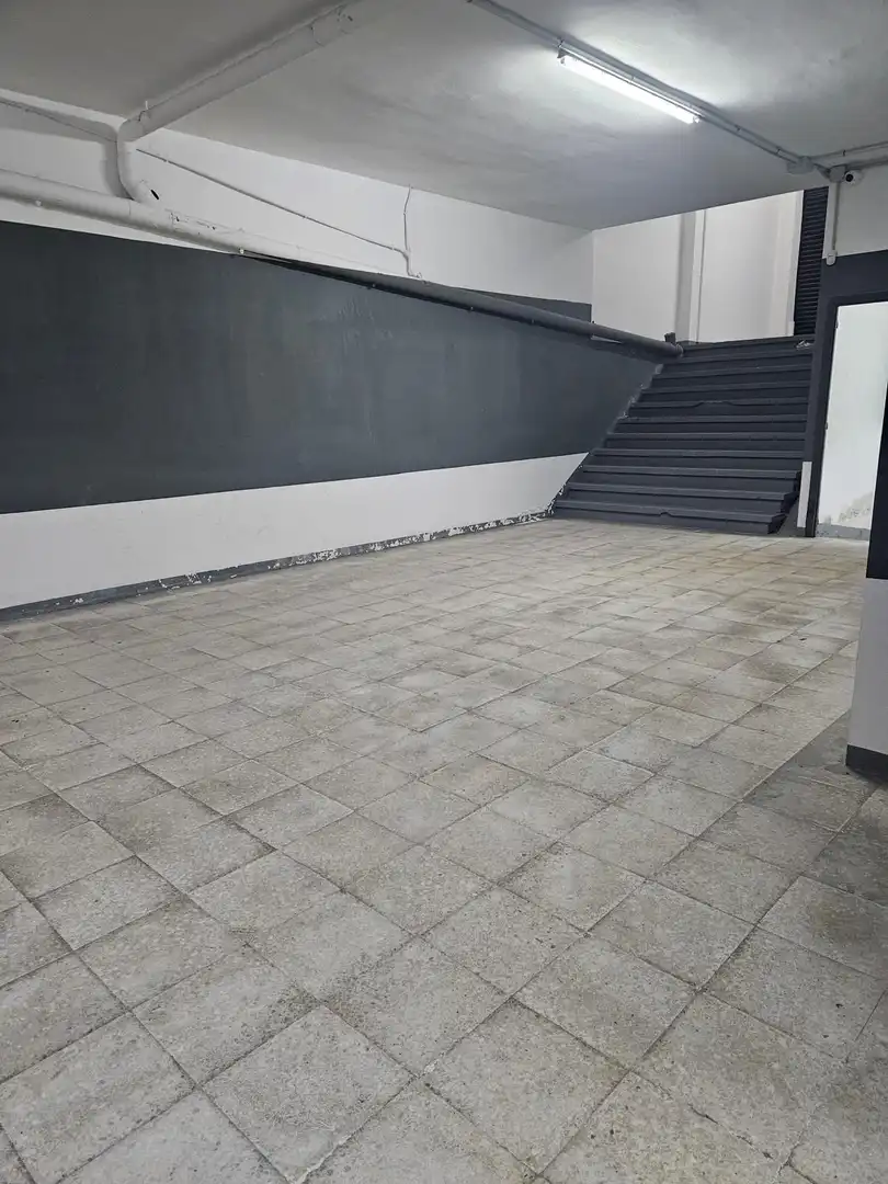Local comercial en venta en Centre - Estació, imagen 2
