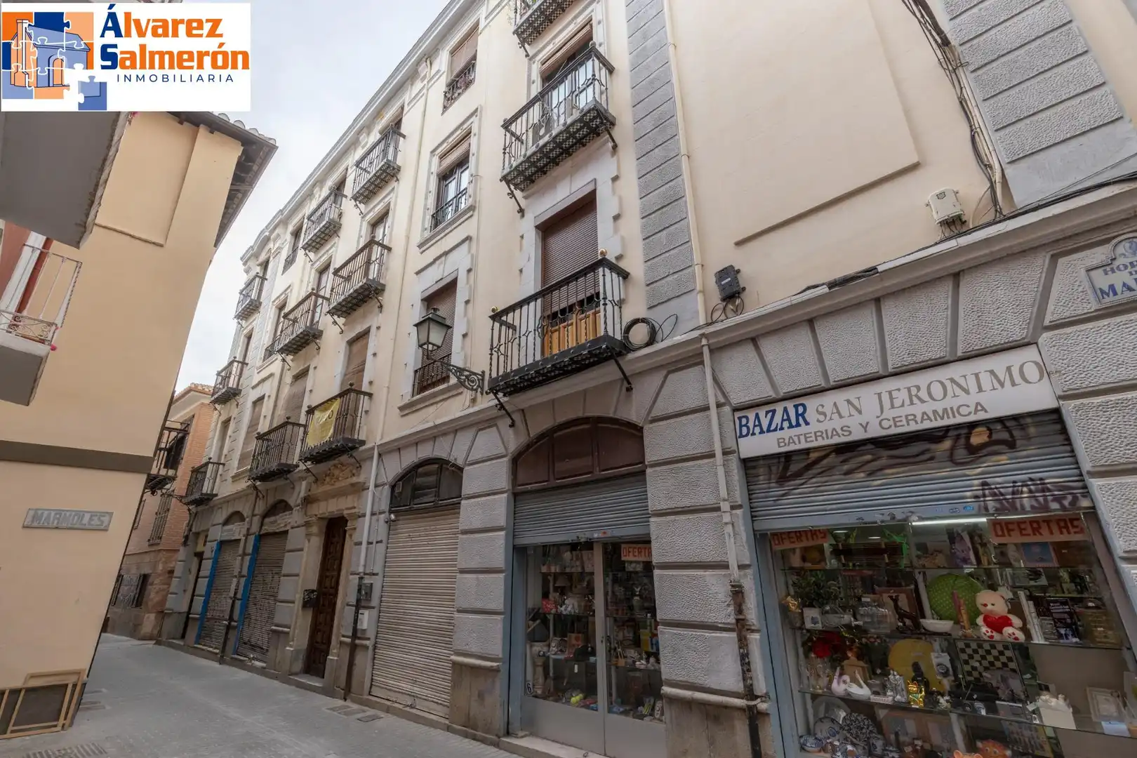 Vista exterior de Ático en venta en Granada