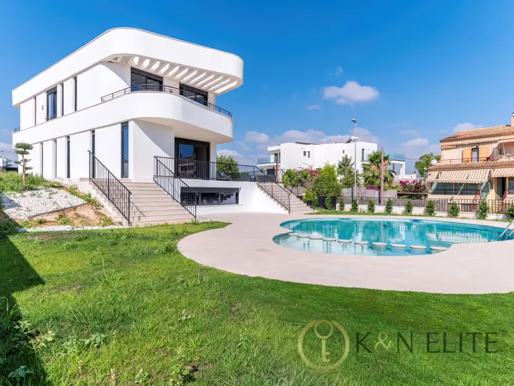 Exterior view of Houses for sale in Sant Joan d'Alacant  with Air Conditioner, Private garden and Terrace