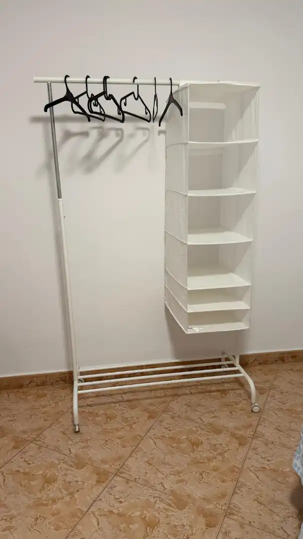 Habitación de Piso para compartir en La Almunia de Doña Godina  con Calefacción, Terraza y Amueblado