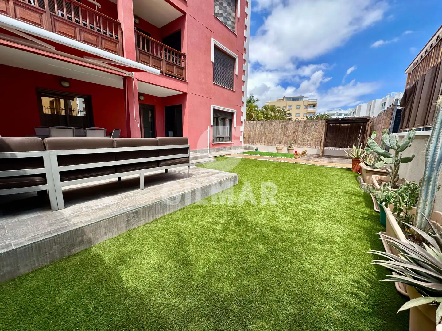 Terrasse von Wohnung zum Verkauf in Arona mit Privatgarten, Terrasse und Abstellraum