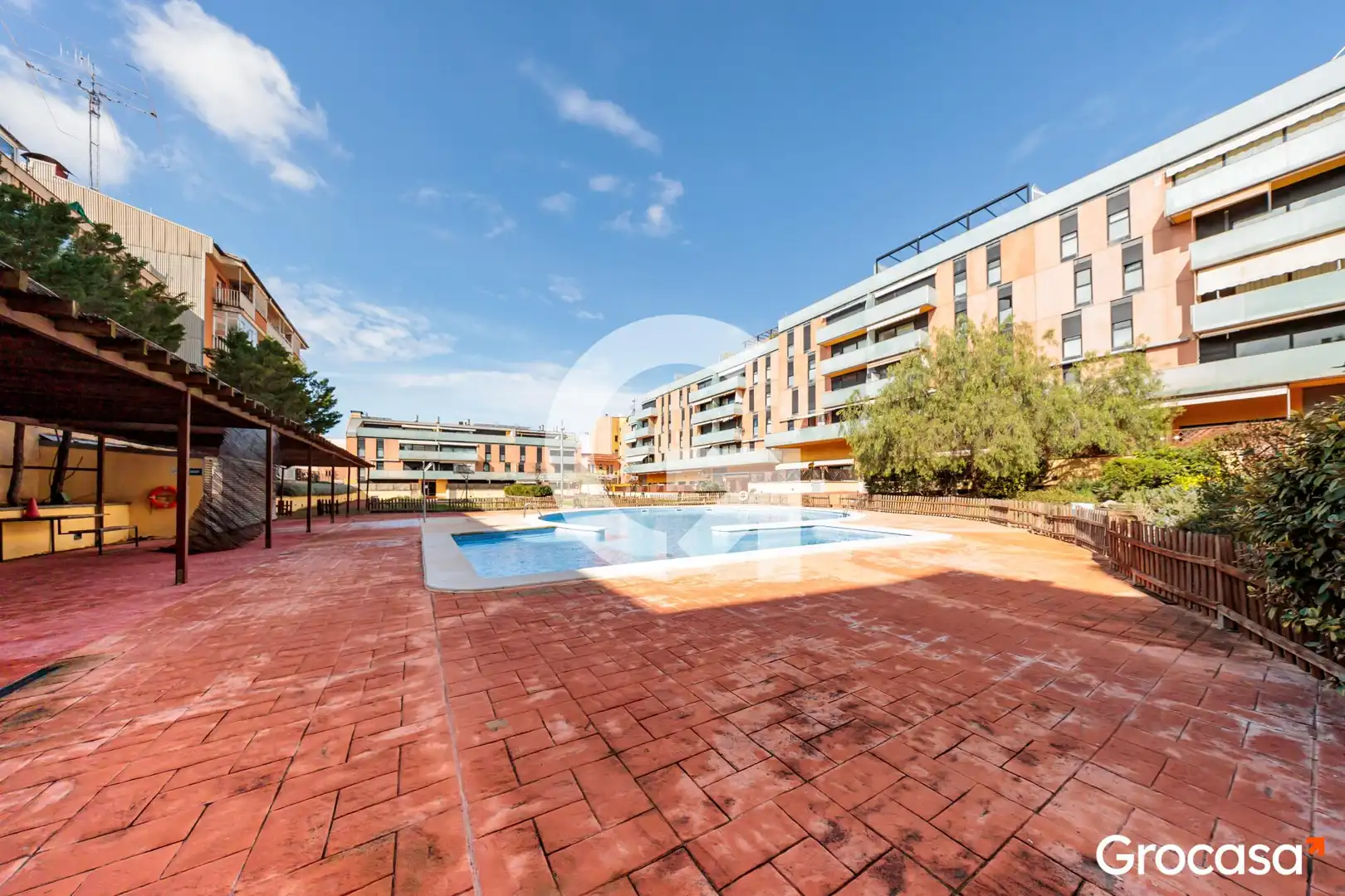 Piscina de Pis en venda en Terrassa amb Calefacció, Traster i Piscina