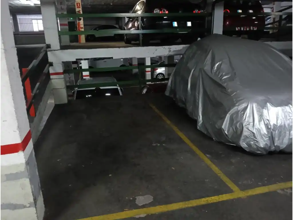 Einzelparkplatz zum Verkauf in Horta - Guinardó, imagen 3