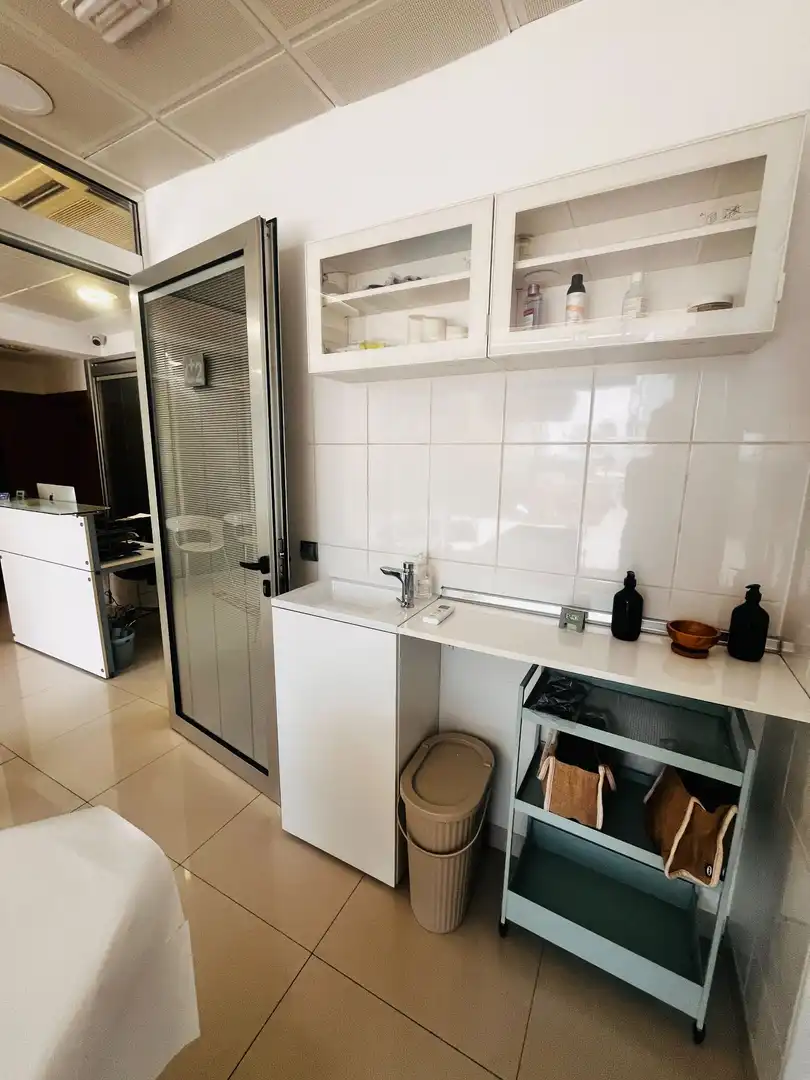 Baño de Local en venta en San Bartolomé de Tirajana con Aire acondicionado