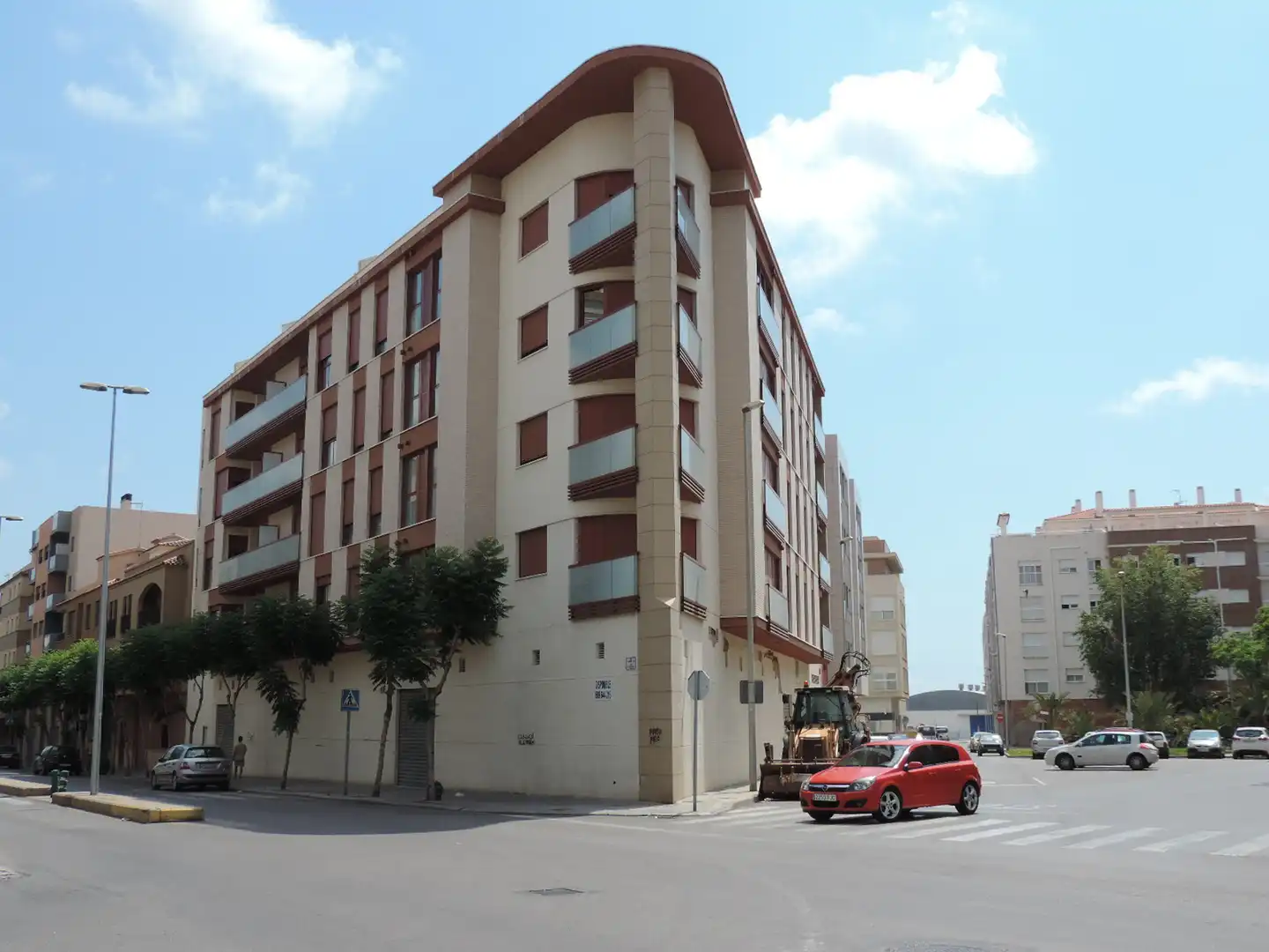 Aparcament amb ascensor en venda a María Rosa Martí