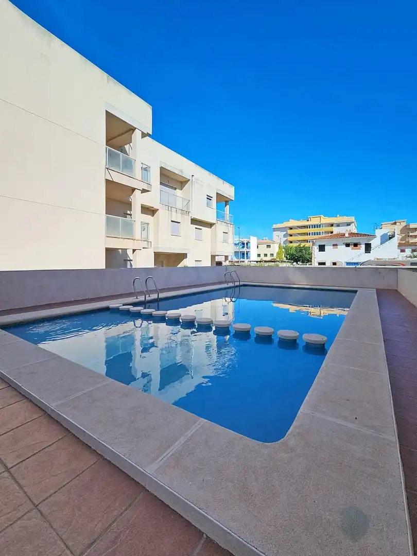 Swimming pool of Flat for sale in Miramar  with Air Conditioner, Heating and Terrace
