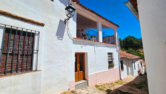 Casa-chalet en Venta en Calle Sagasta, 28 en Linares de la Sierra