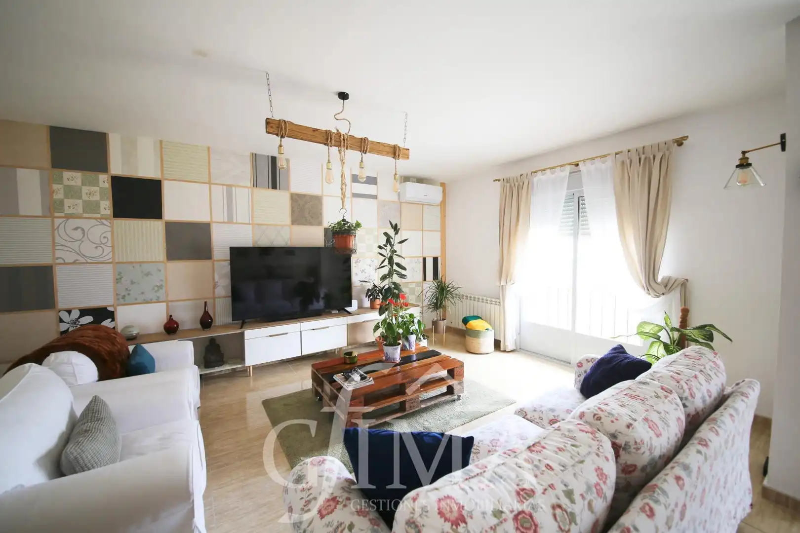 Sala d'estar de Dúplex en venda en Tomelloso amb Aire condicionat, Calefacció i Terrassa