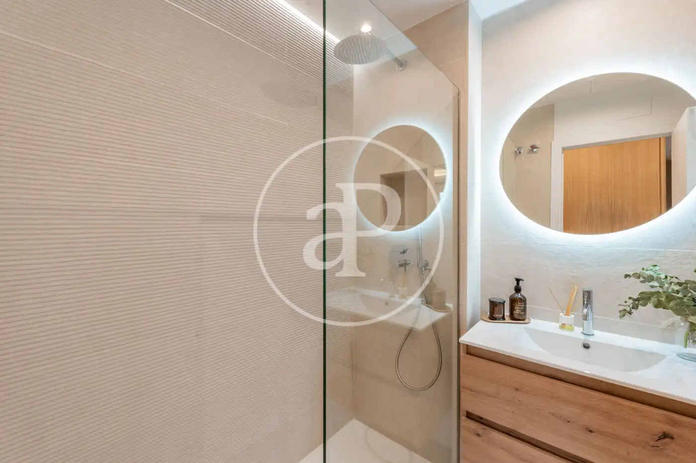 Baño de Ático en venta en Madrid con Aire acondicionado, Calefacción y Terraza