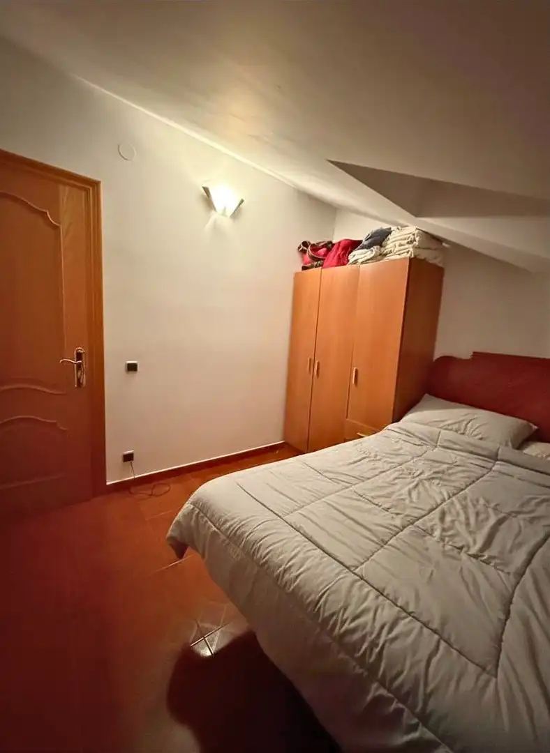 Dormitori de Casa adosada en venda en Burgos amb Moblat