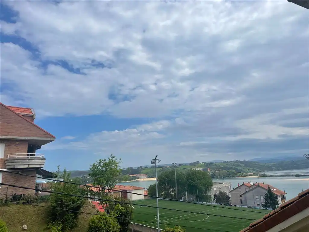 Exterior view of Flat for sale in San Vicente de la Barquera  with Heating, Parquet flooring and Furnished