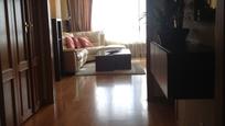 Sala d'estar de Pis de lloguer en  Madrid Capital amb Aire condicionat, Calefacció i Parquet