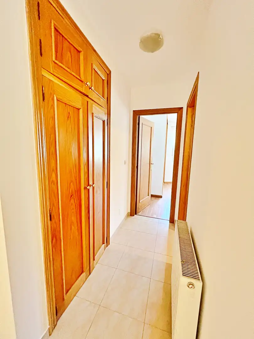 Apartamento de alquiler en Lugo con Calefacción, Parquet y Amueblado