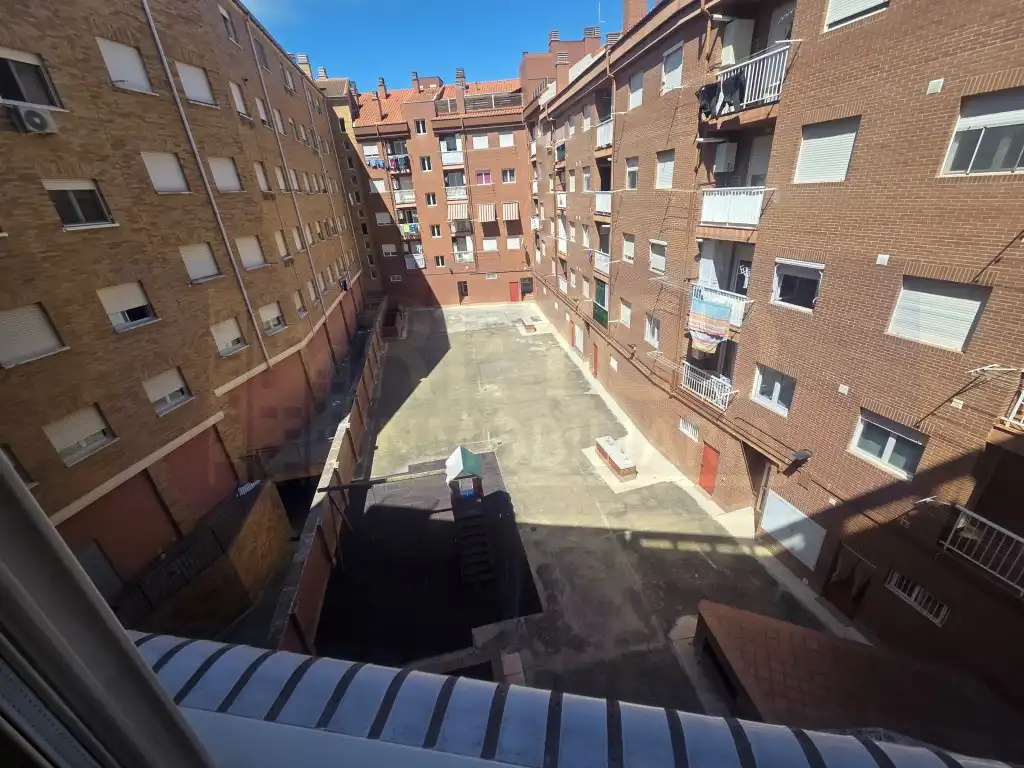 Apartamento con ascensor en venta en Calle Tres De Abril, imagen 10