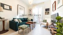 Living room of Flat for sale in  Madrid Capital  with Air Conditioner, Heating and Furnished