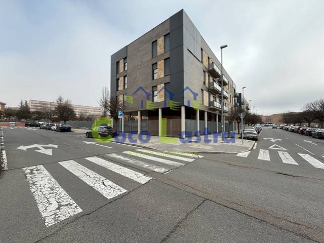 Garaje en Venta en Calle Henry Collet, 21 en La Platina- Hospital - Campus