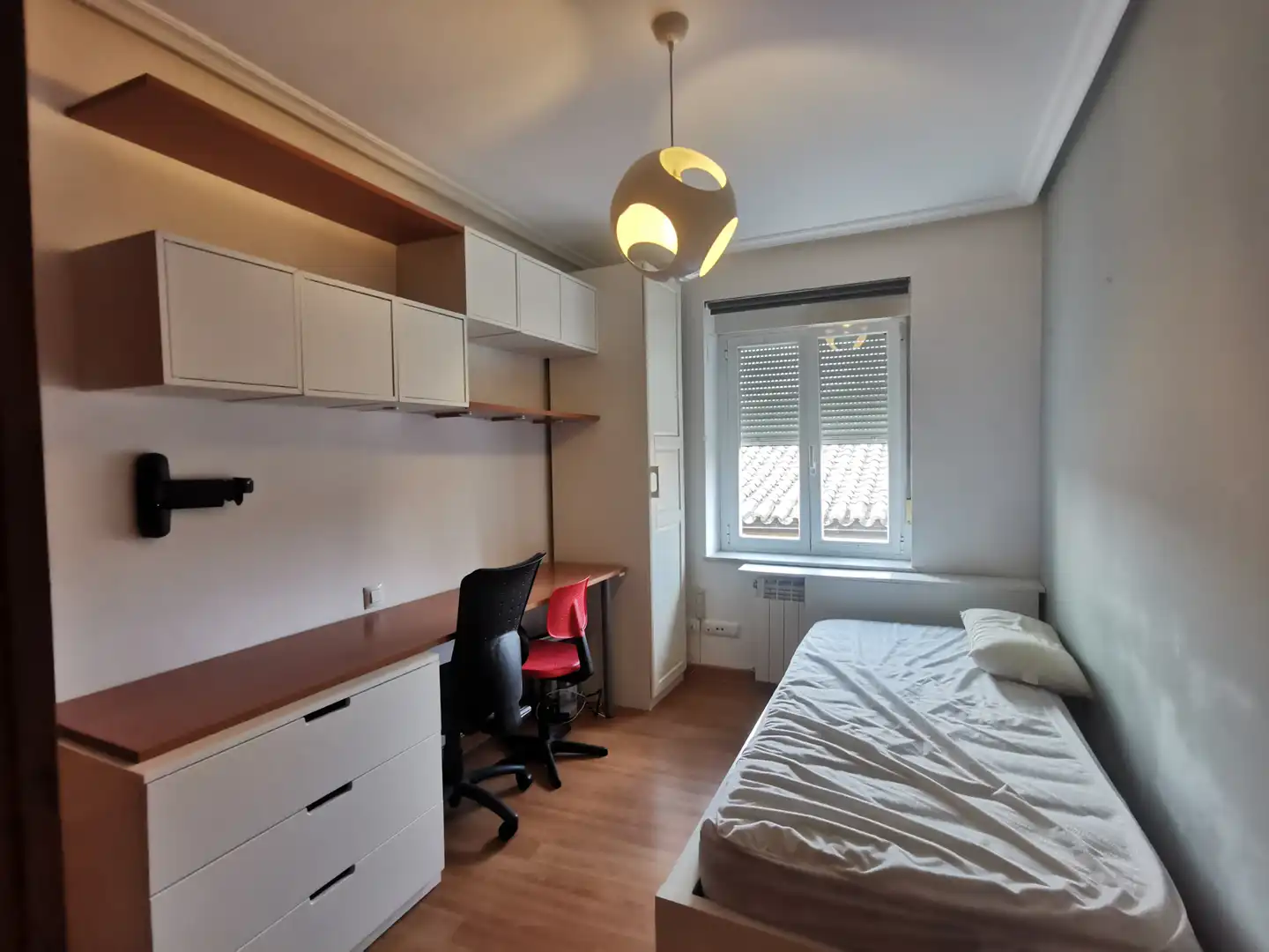 Bedroom of Flat for rent in Salamanca  with Heating, Parquet flooring and Furnished