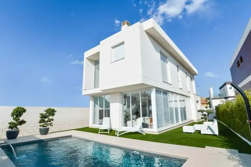 Chalet con piscina en venta en Gran Alacant, imagen 3