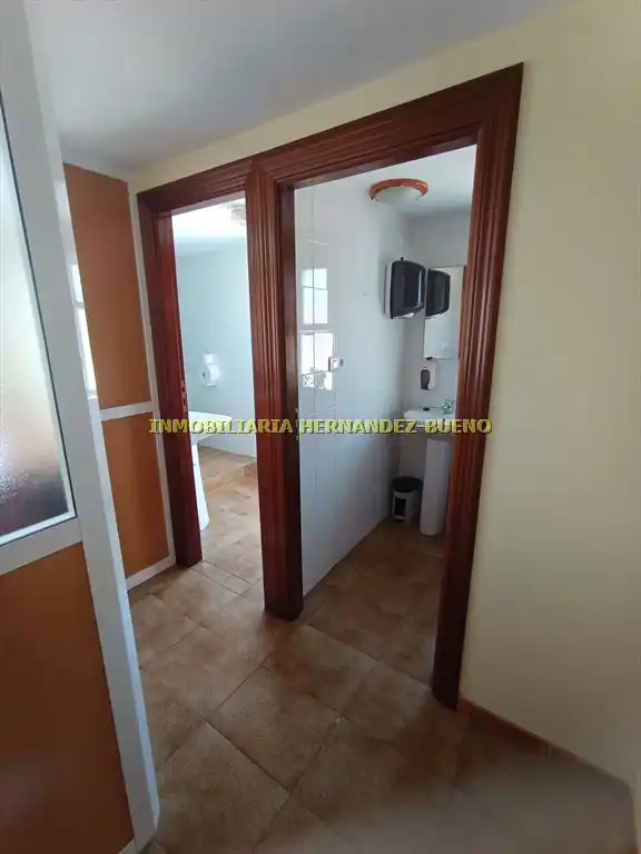 Büro zur Miete in Salamanca mit Klimaanlage, Heizung und Möbliert