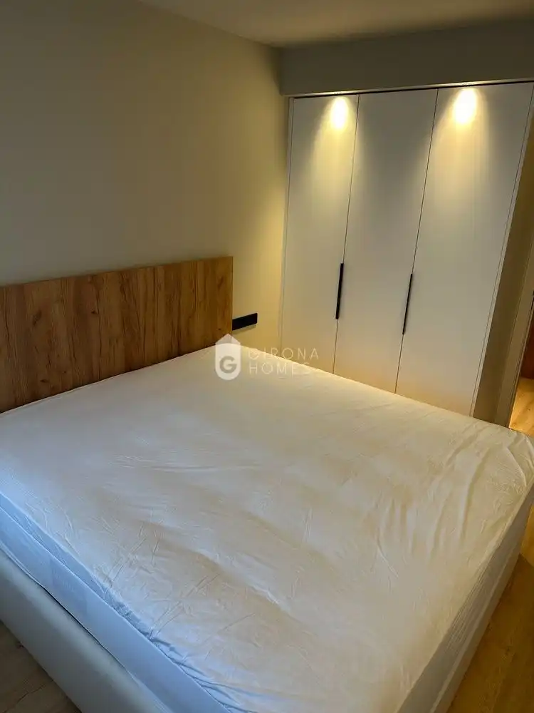 Schlafzimmer von Wohnungen zur Miete in Girona mit Klimaanlage, Terrasse und Möbliert