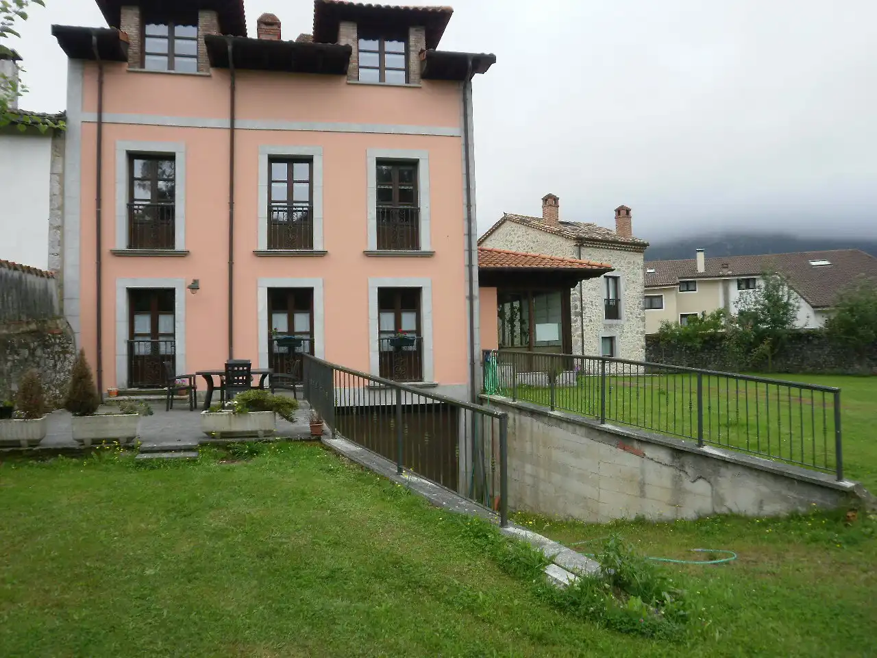 Vista exterior de Apartamento de alquiler en Llanes con Calefacción, Terraza y Amueblado
