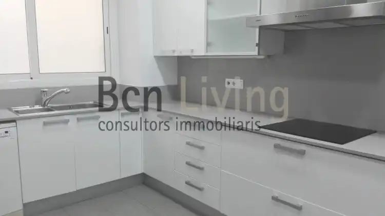 Cocina de Piso de alquiler en Barcelona con Aire acondicionado, Parquet y Terraza
