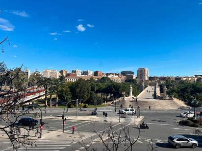 Exterior view of Office to rent in  Valencia Capital  with Air Conditioner, Heating and Balcony