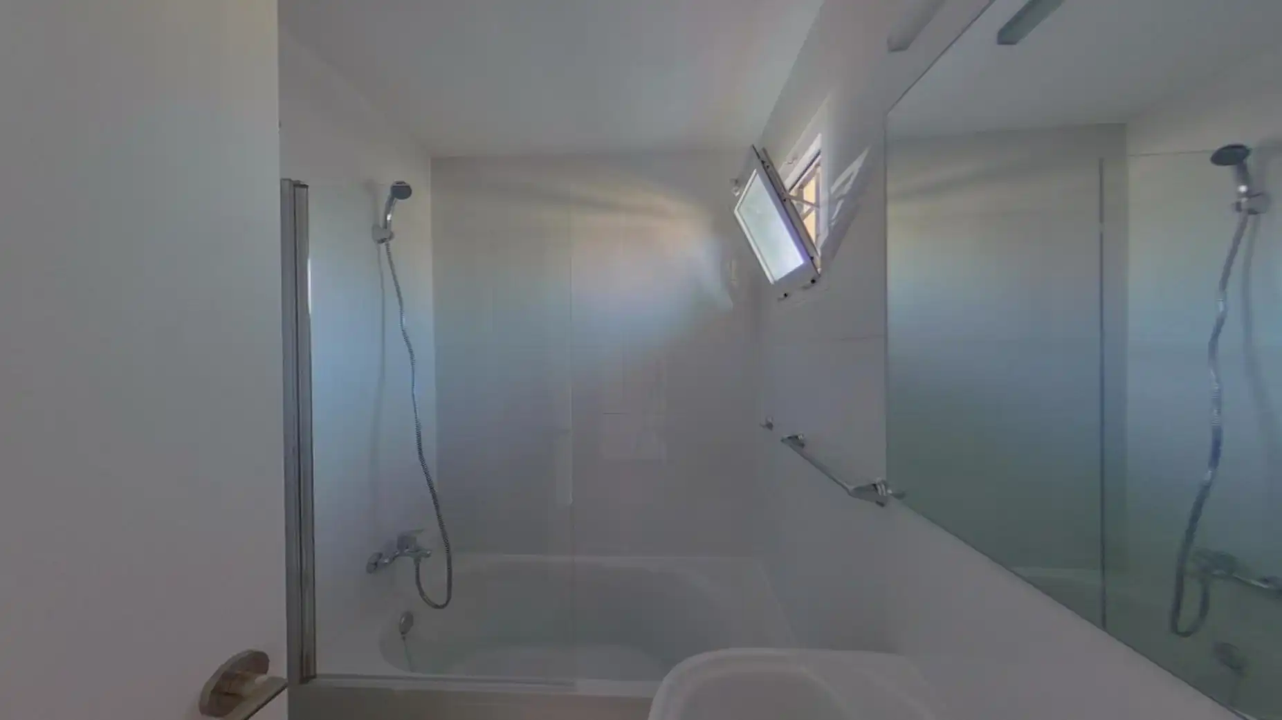 Baño de Estudio en venta en Torremolinos con Piscina comunitaria