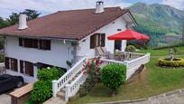 Außenansicht von Einfamilien-Reihenhaus zum verkauf in Hernialde mit Terrasse und Balkon