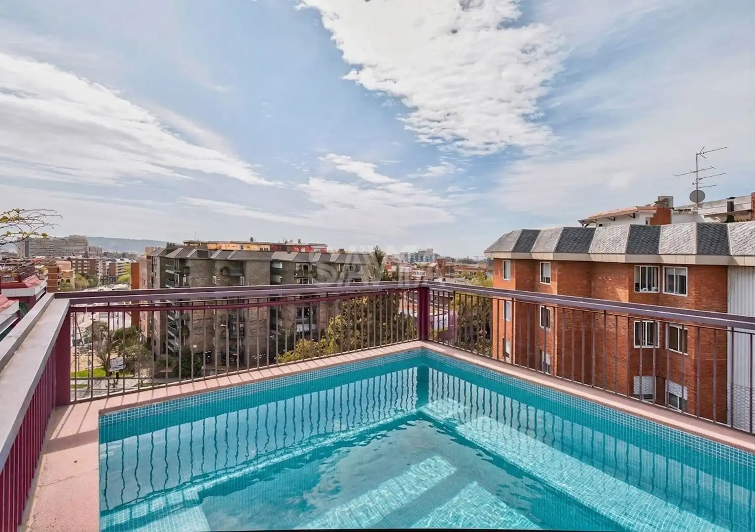 Swimming pool of Attic for sale in Barcelona  with Terrace, Storage room and Swimming Pool