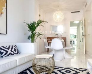 Living room of Flat to rent in  Valencia Capital  with Air Conditioner, Heating and Furnished