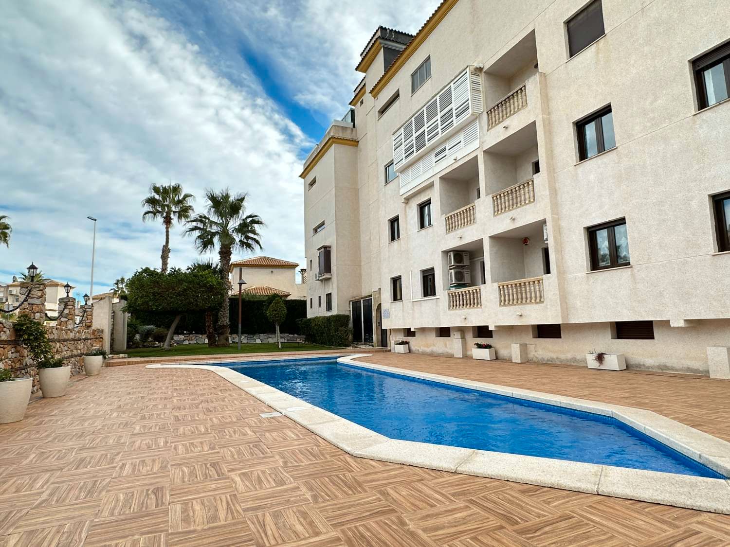 Piscina de Apartament en venda en Orihuela amb Aire condicionat, Piscina i Internet