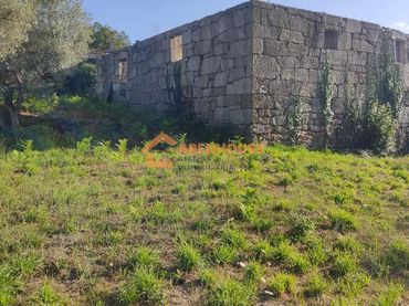 Casa amb jardí en venda a A Bola