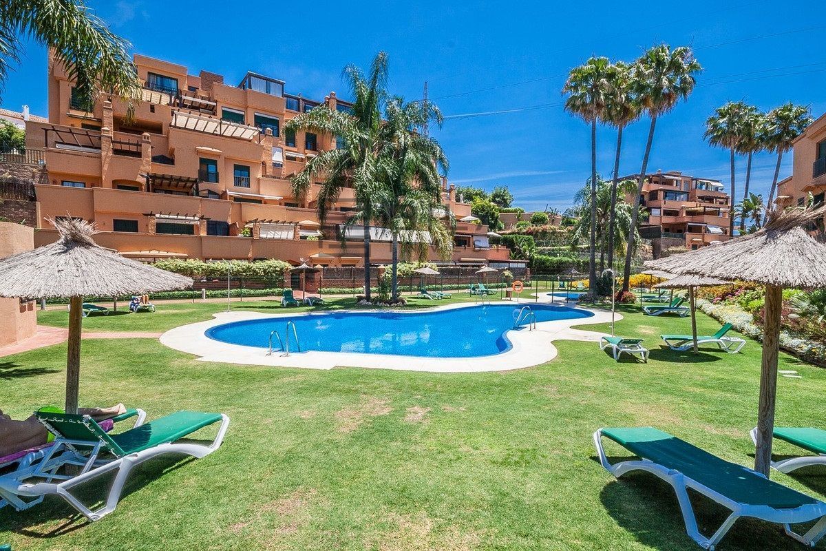 Jardí de Pis en venda en Marbella amb Aire condicionat, Traster i Piscina
