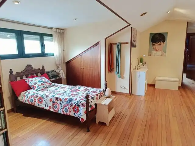 Habitación de Casa o chalet en venta en Teo con Calefacción, Jardín privado y Parquet
