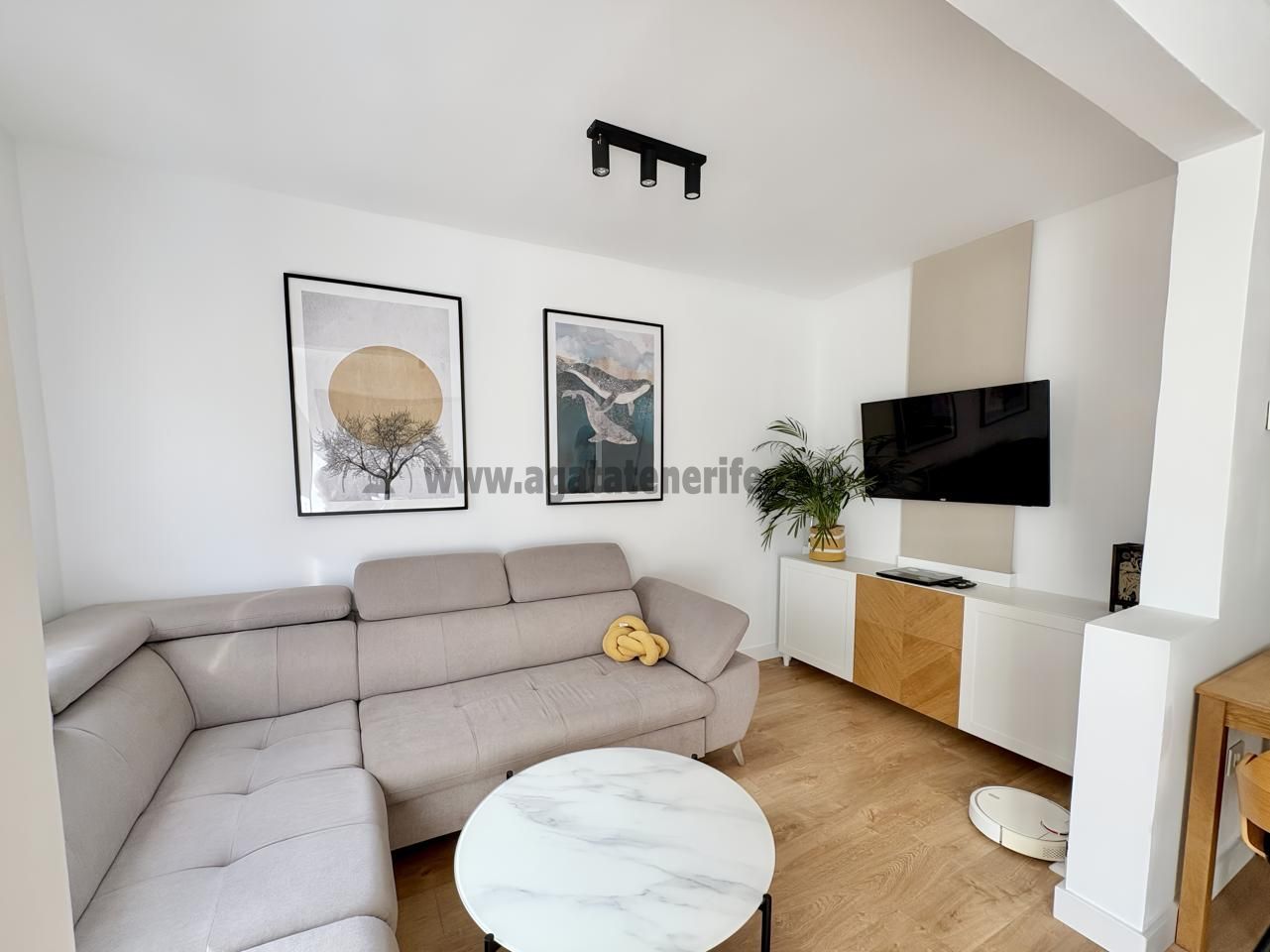 Living room of Flat for sale in Puerto de la Cruz  with Storage room and Furnished