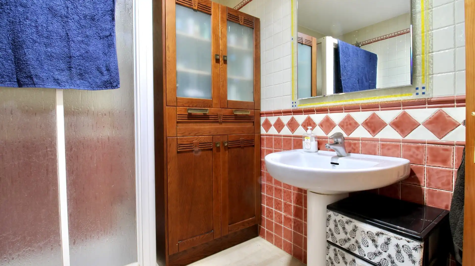 Bathroom of Houses for sale in Alfacar