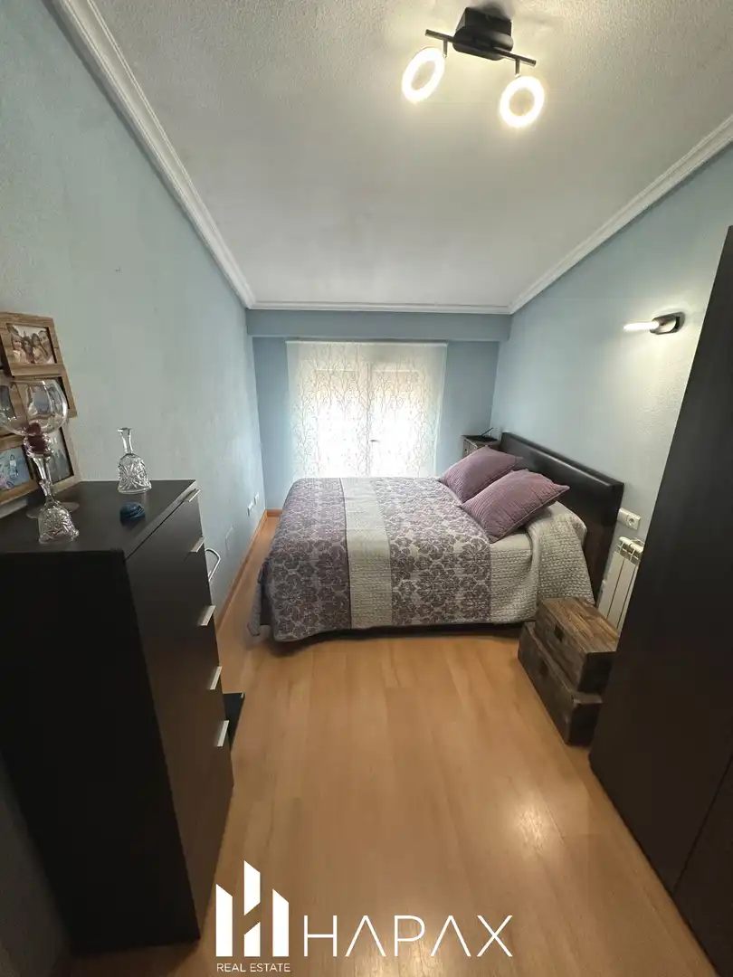 Habitación de Piso en venta en Moriscos con Calefacción y Terraza
