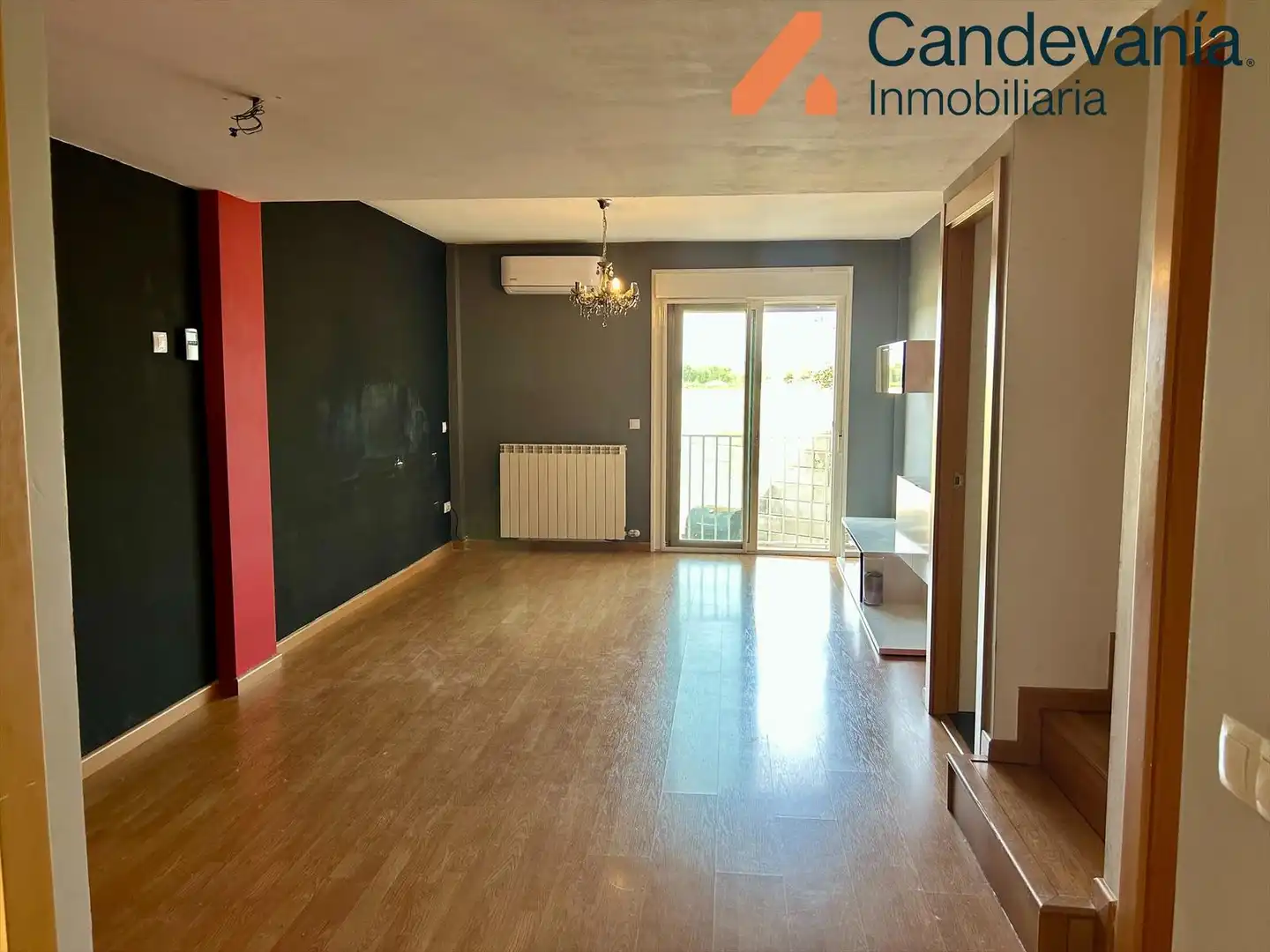 Casa adosada en venta en Zuera con Calefacción, Jardín privado y Parquet