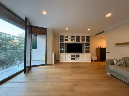 Living room of Flat for sale in  Barcelona Capital  with Heating, Terrace and Balcony