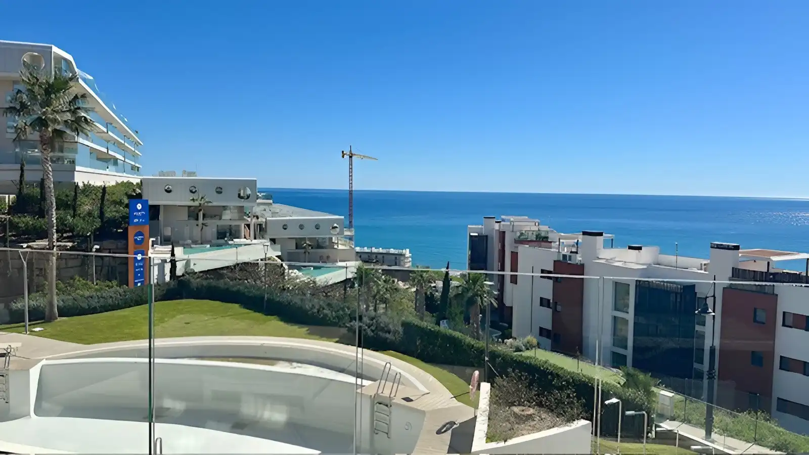 Apartament amb terrassa en venda a Puerto Deportivo, imagen 3