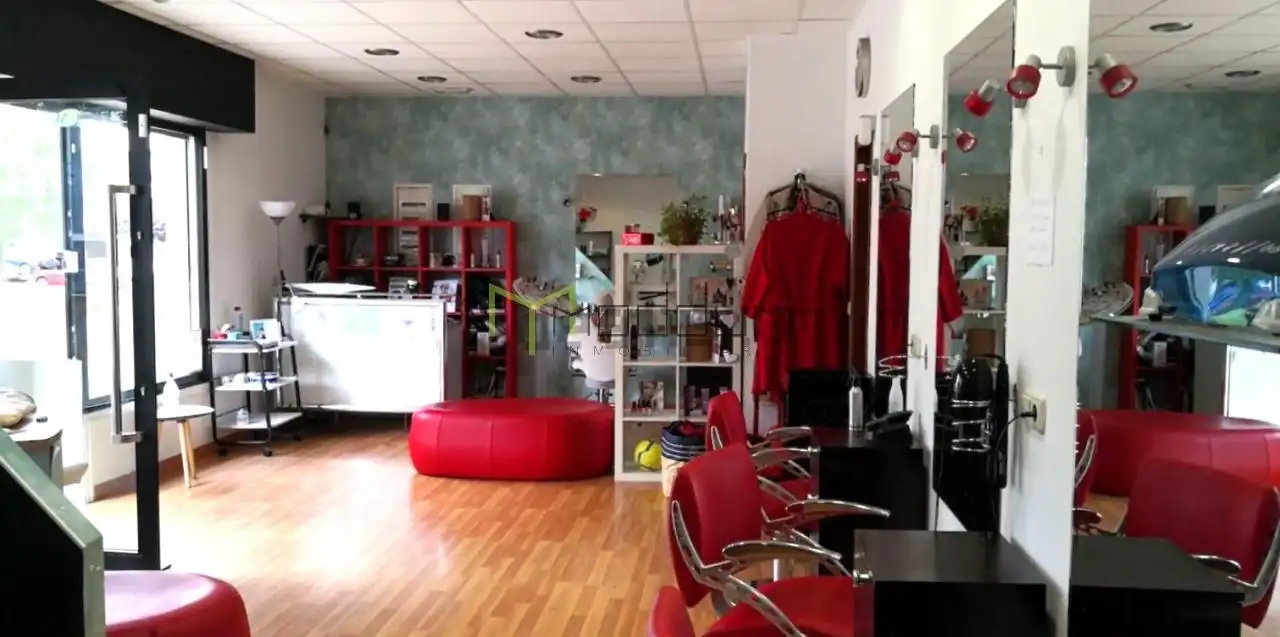 Locale commerciale in vendita a O Milladoiro, imagen 3