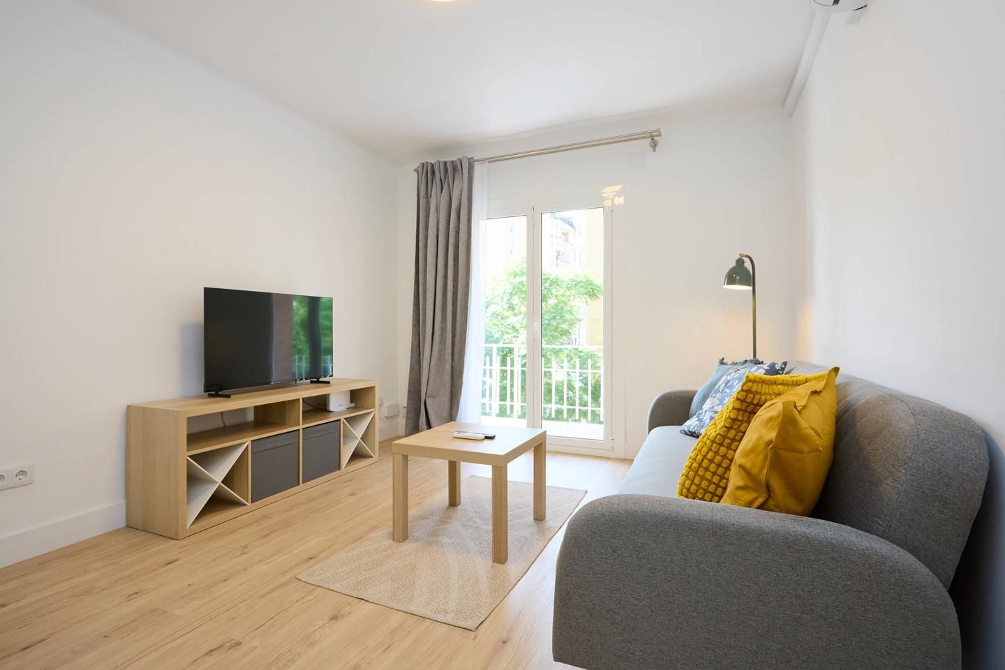 Flat to rent in Carrer d'Alcúdia, Porta