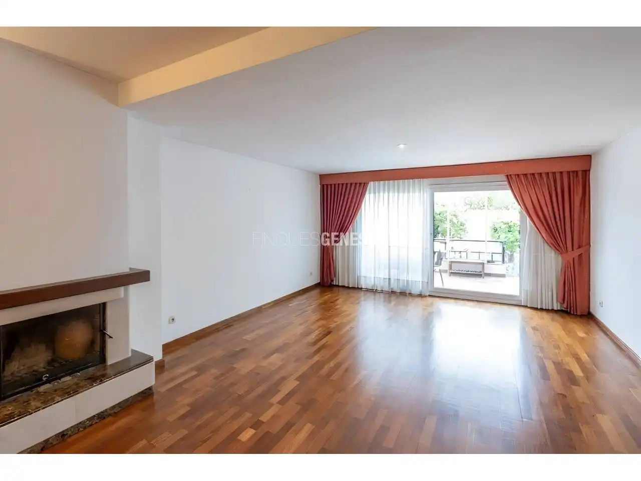 Sala de estar de Casa o chalet en venta en Matadepera con Aire acondicionado, Calefacción y Jardín privado