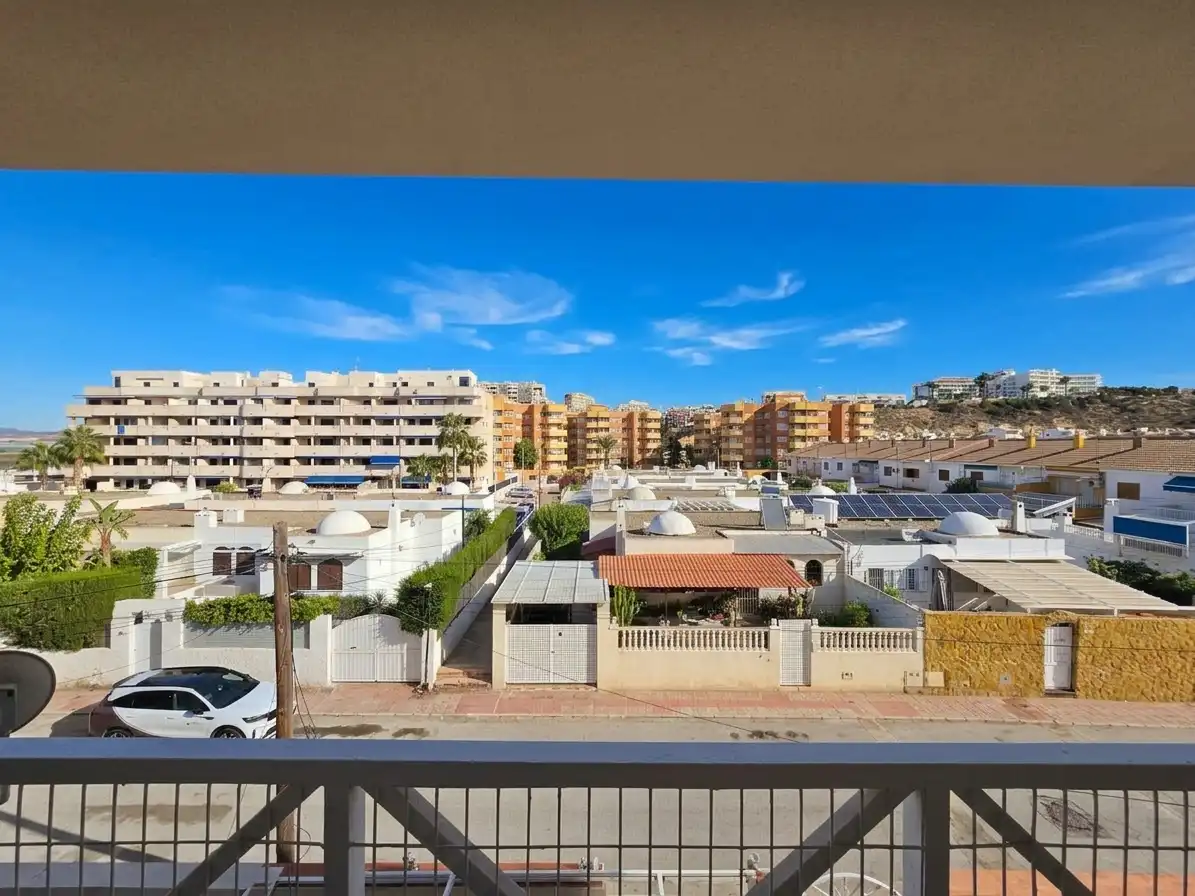 Vista exterior de Apartament en venda en Mazarrón amb Moblat i Balcó